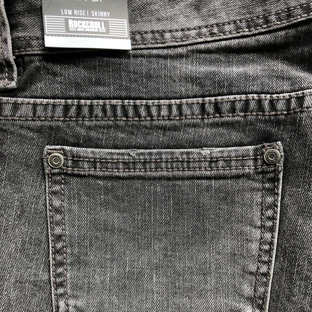 NWT! Rock & Roll Cowgirl Low Rise skinny jeans 31